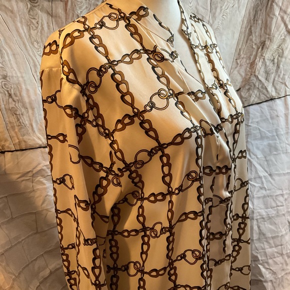 “ZARA” Tunic Style Chain Link Pattern Cream Coloured Long Sleeved Blouse. - Picture 7 of 13